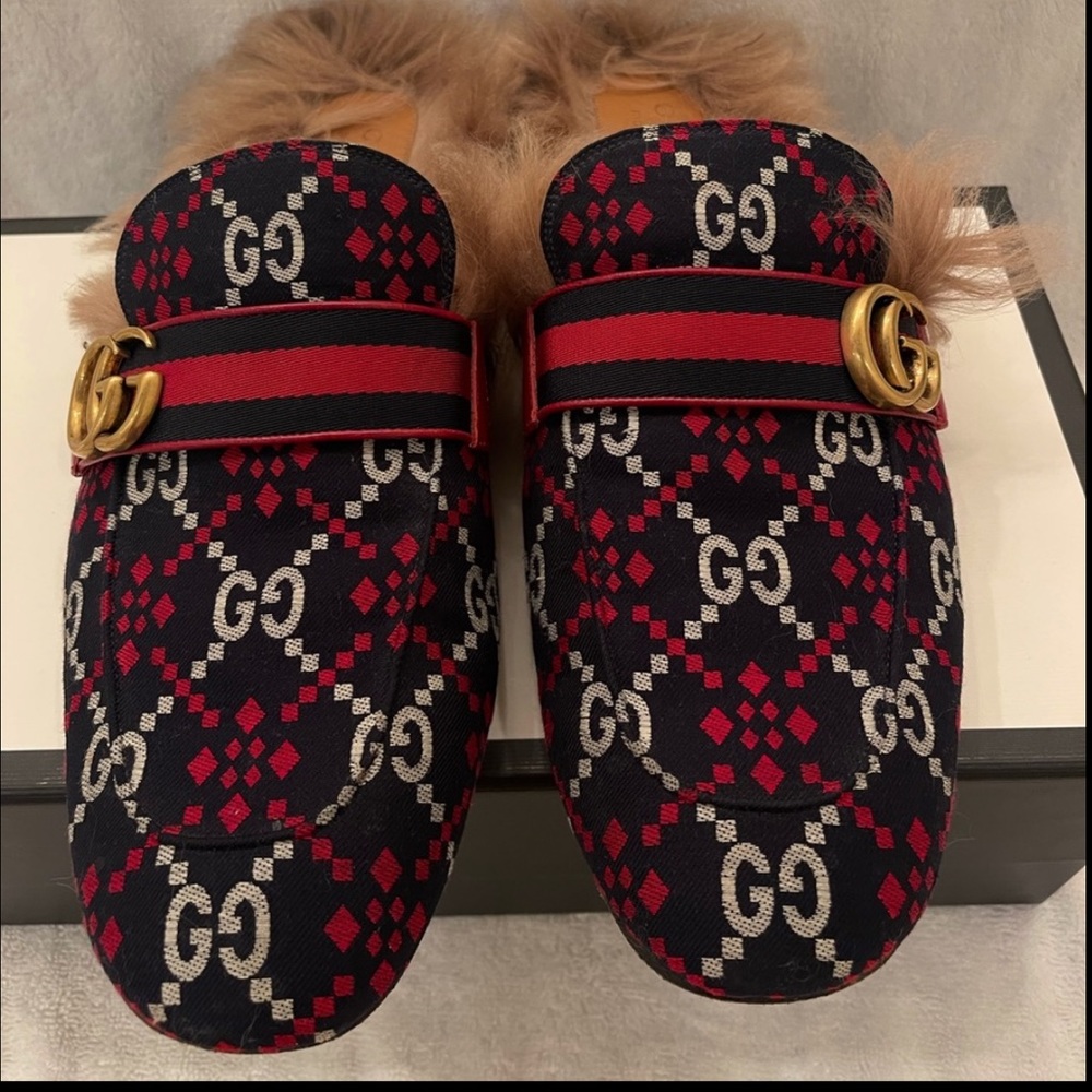 Gucci Blue Diamond Jacquard Fabric And Fur Lined Princetown Mules